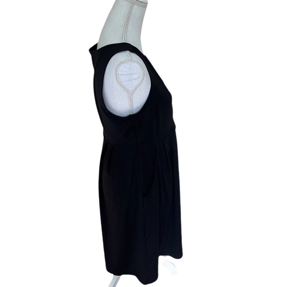 Eddie Bauer Sleeveless V-Neck Black Dress Size Medium - Picture 5 of 8